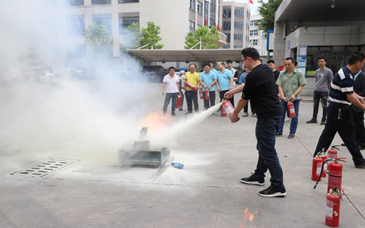 消防安全常演練，安全意識(shí)記心間